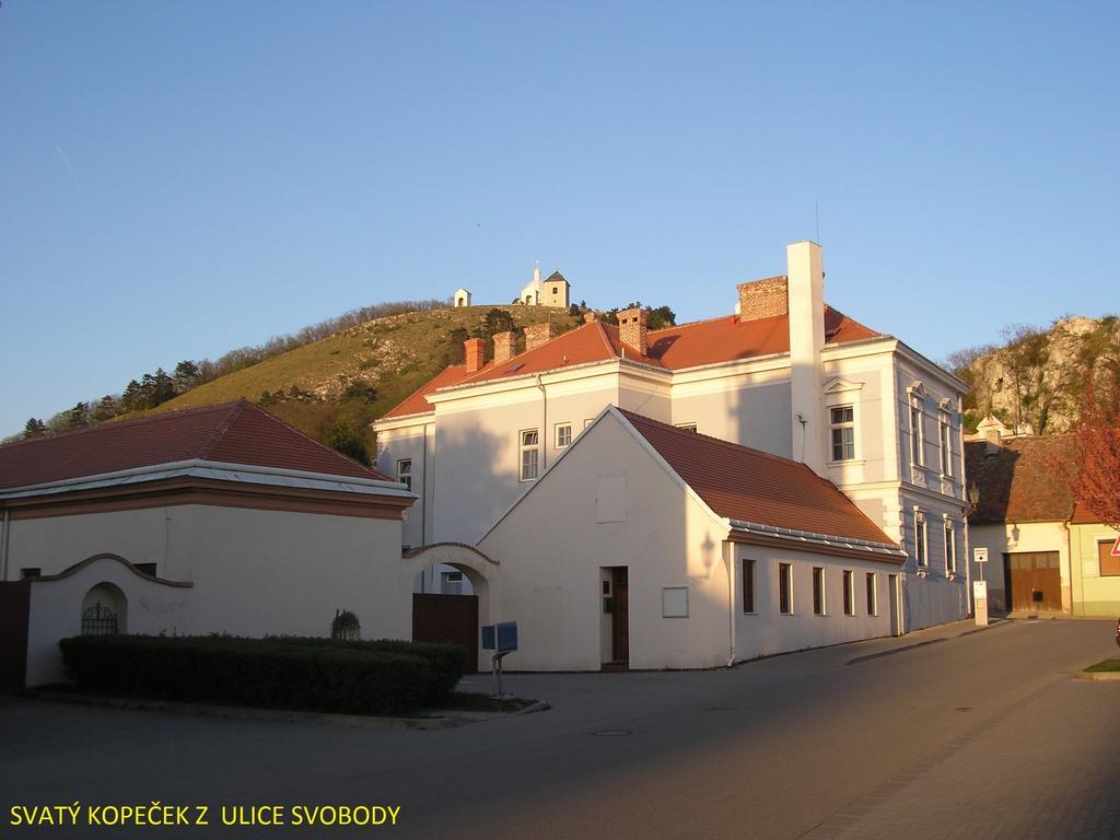 Penzion U Žabáka Mikulov Exterior foto